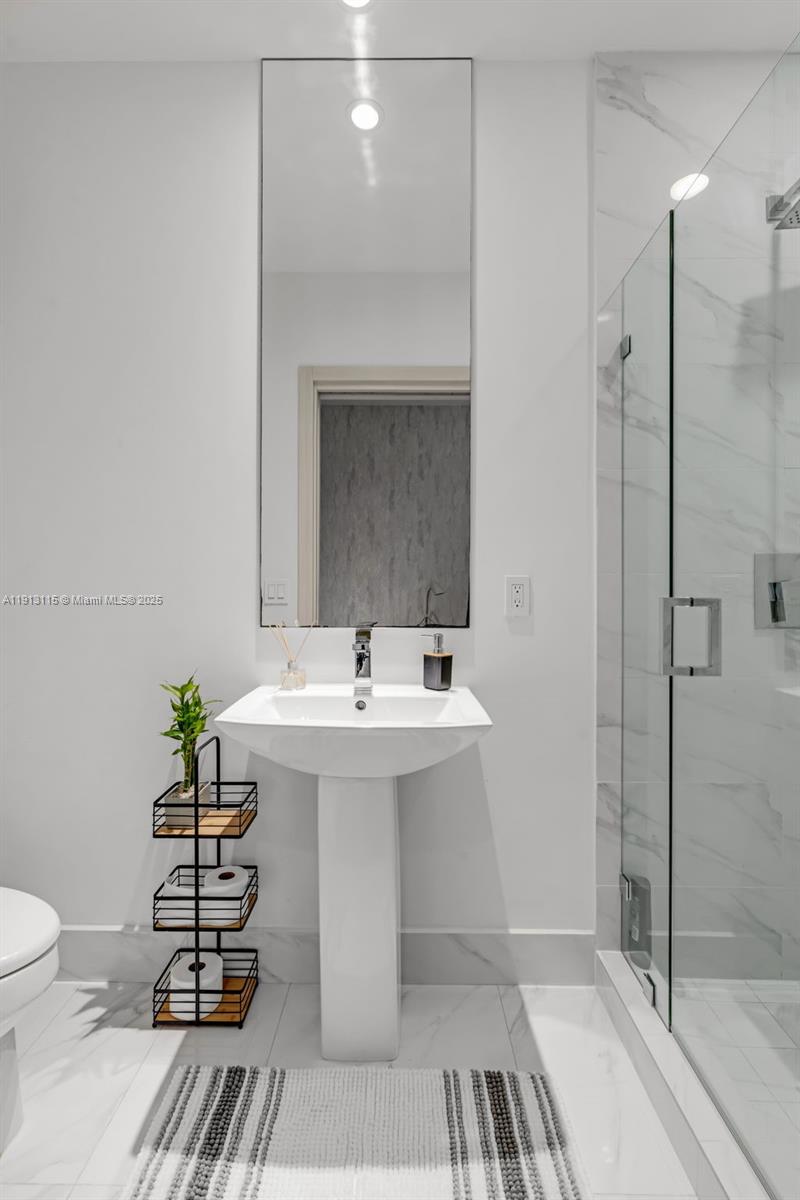 801 SMA RESIDENCES CONDO - Residential Lease