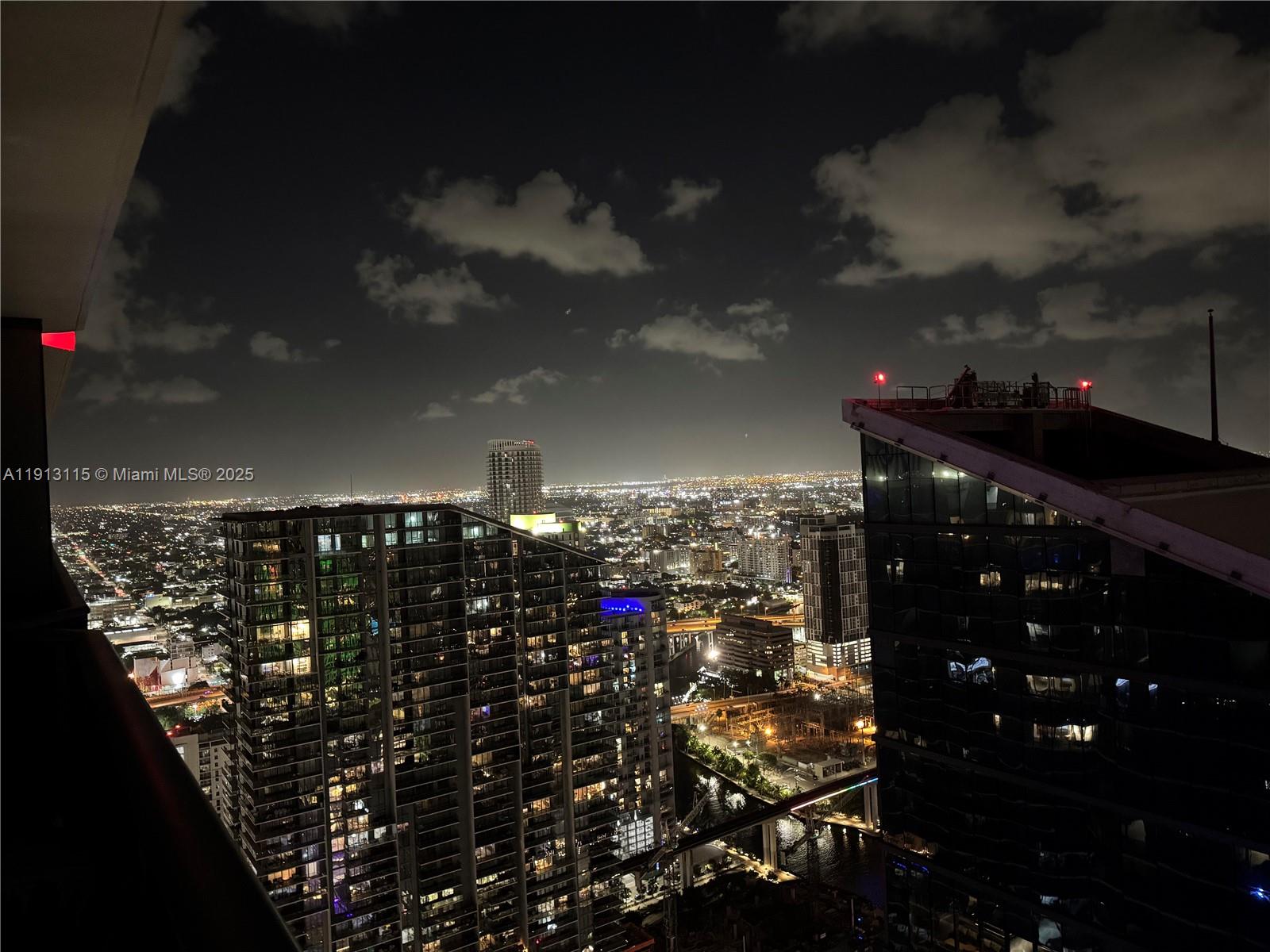 801 SMA RESIDENCES CONDO - Residential Lease