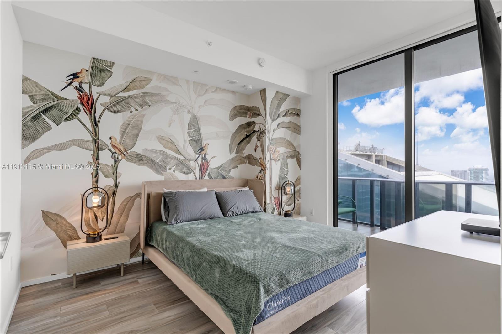 801 SMA RESIDENCES CONDO - Residential Lease