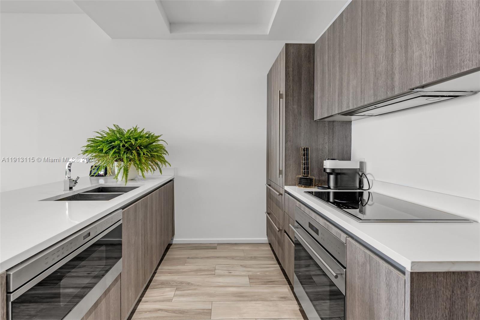 801 SMA RESIDENCES CONDO - Residential Lease