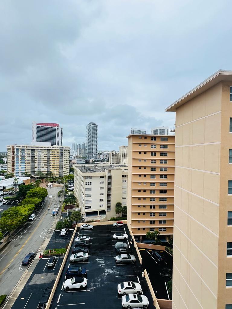 GOLDEN SURF TOWERS CONDO - Residential