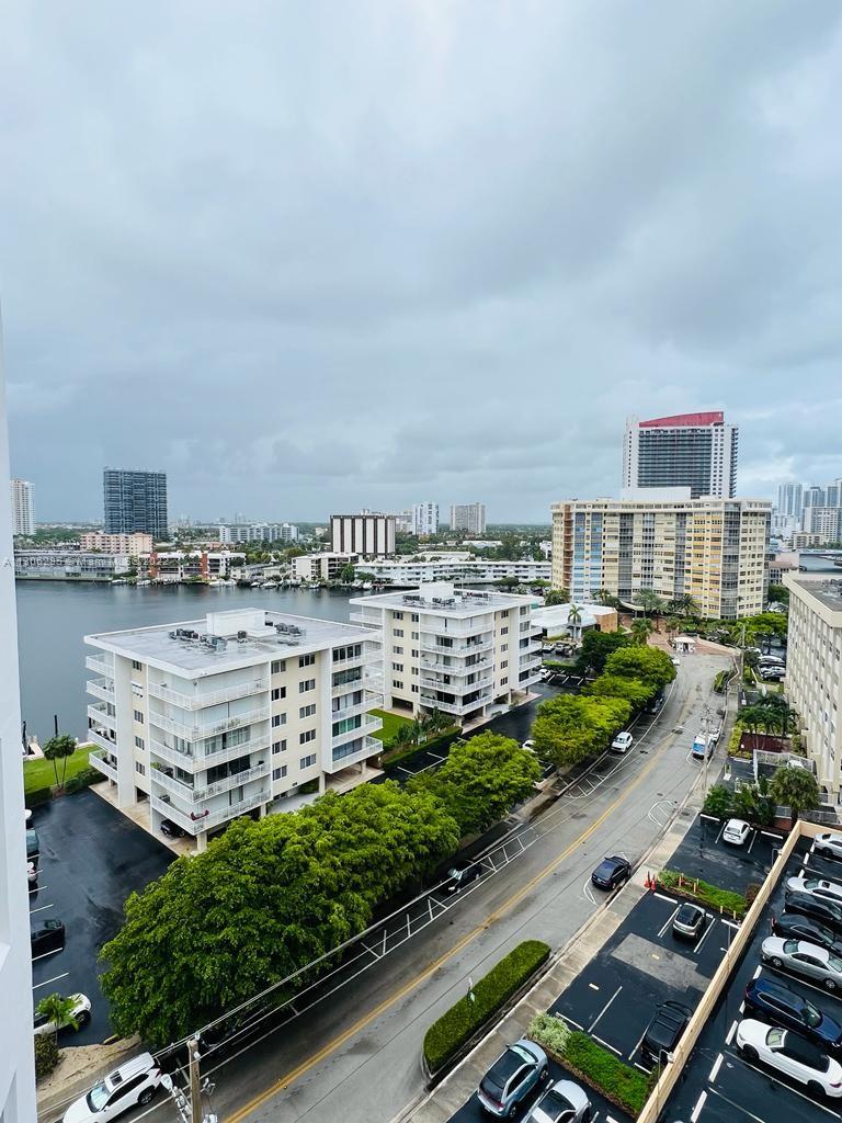 GOLDEN SURF TOWERS CONDO - Residential