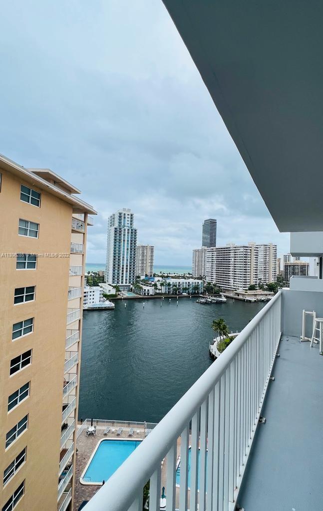 GOLDEN SURF TOWERS CONDO - Residential