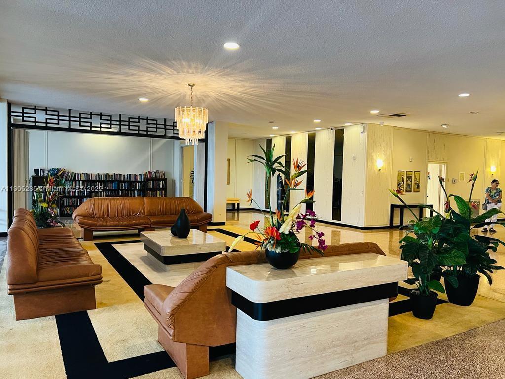GOLDEN SURF TOWERS CONDO - Residential
