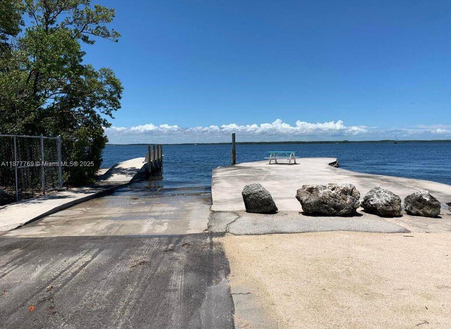 KEY LARGO TRAILER VILLAGE - Residential