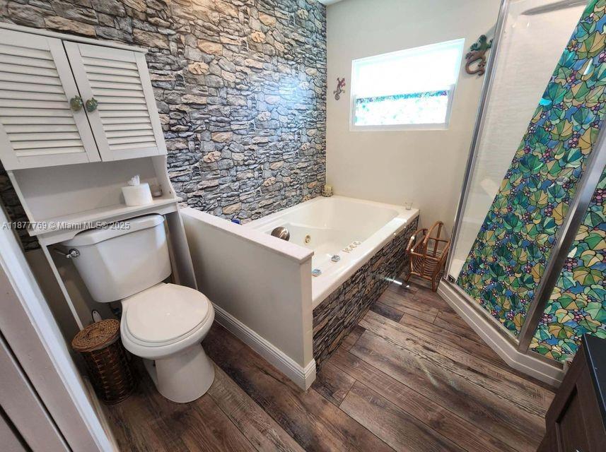 KEY LARGO TRAILER VILLAGE - Residential