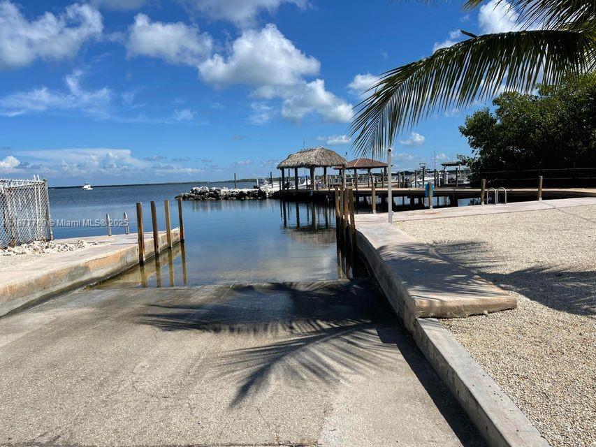 KEY LARGO TRAILER VILLAGE - Residential