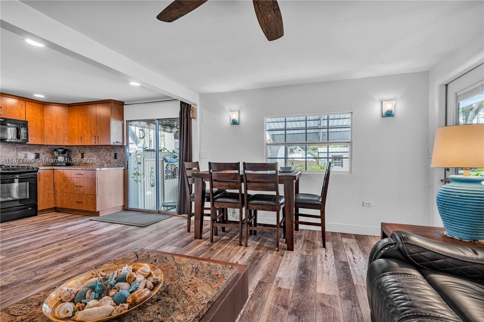 KEY LARGO TRAILER VILLAGE - Residential