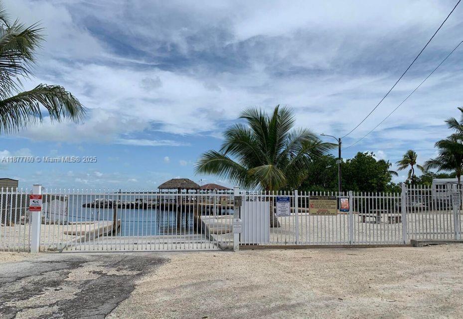 KEY LARGO TRAILER VILLAGE - Residential