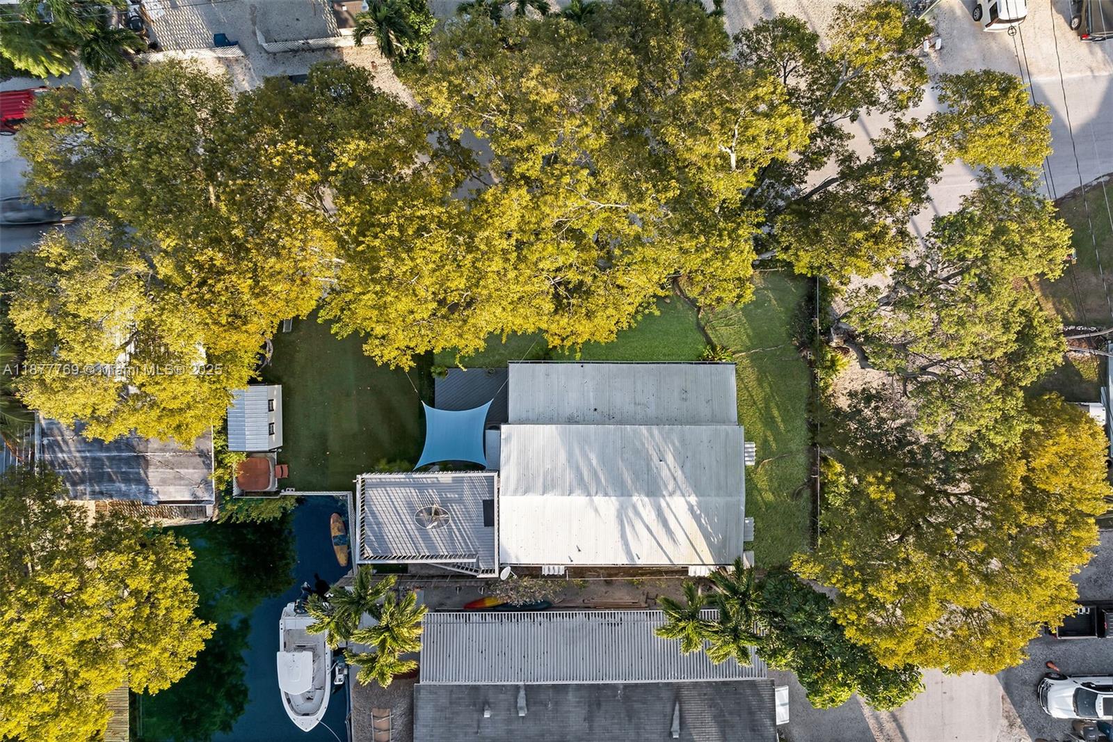 KEY LARGO TRAILER VILLAGE - Residential