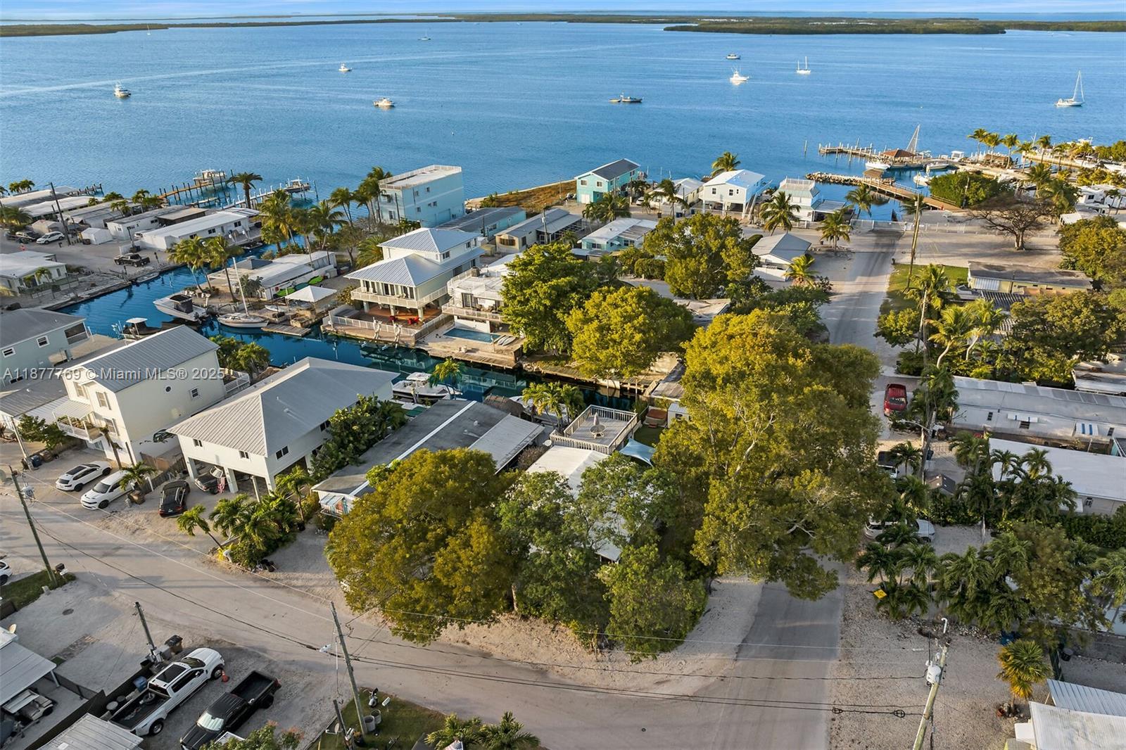 KEY LARGO TRAILER VILLAGE - Residential