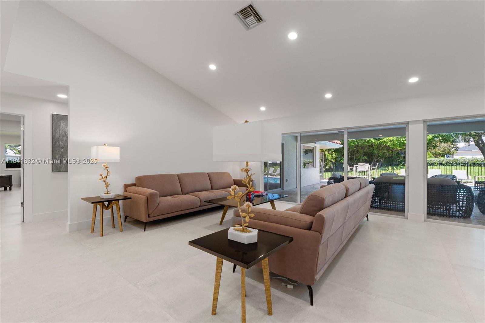 DEL-AIRE GOLF CLUB - Residential