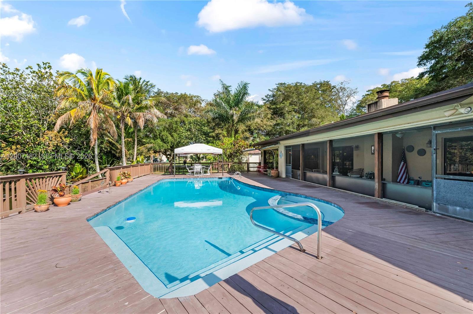 Davie West - Residential