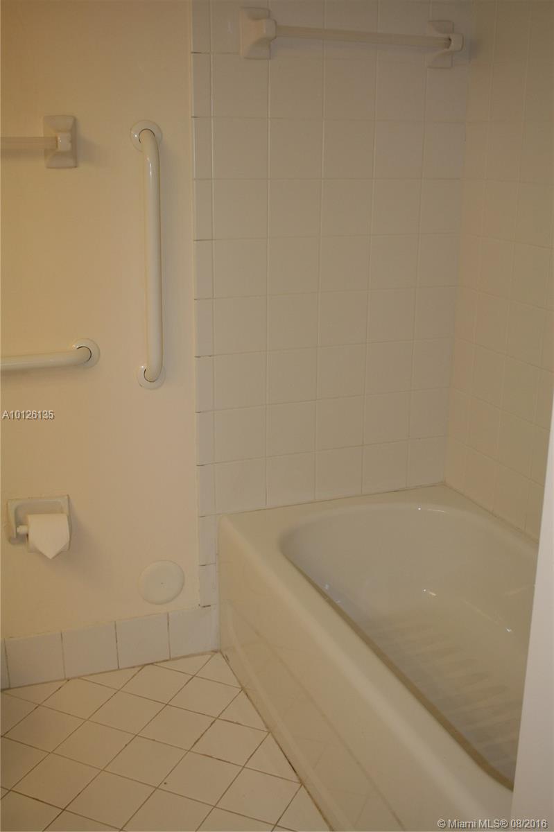 Venetia Gardens Condo - Residential Lease