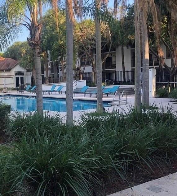 BEST and Largest 2 Bd/2Ba Unit at Hollywood Parc. ENTRY floor, no stairs. It has a Lot of storage space and
natural light. Close to Hollywood Blvd, and west of I-95. The complex offers resort style amenities: 2 pools, tennis
courts, hot tub, bbq area, fitness center and onsite management. CLOSE TO SHOPPING STORES, GOLF COURSE,
MEMORIAL HOSPITAL, AND MORE. You will want to reside here forever. Schedule a showing today Min 650 credit
score is required by Association. Submit offers w/ rental application, ID of occupants, credit report, background
check, proof of income. Application attached
UNIT is rented until SEPT 13. Call Listing agent to coordinate showings with the current tenant, 24 hs in advance