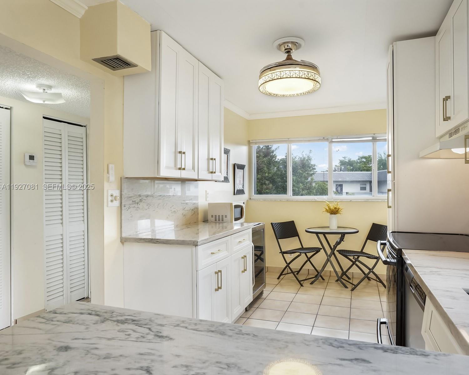 SANDS POINT CONDOMINIUM I - Residential