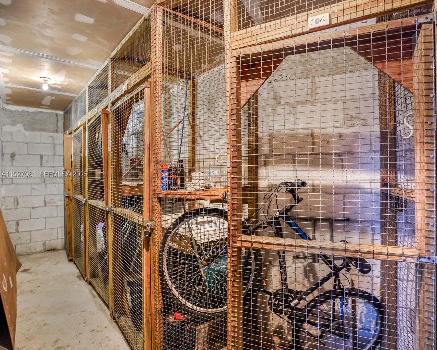 SANDS POINT CONDOMINIUM I - Residential