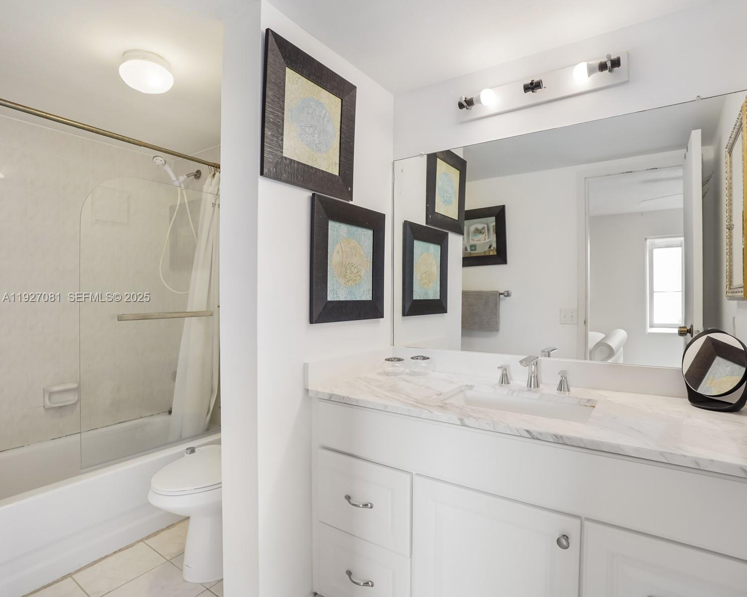 SANDS POINT CONDOMINIUM I - Residential