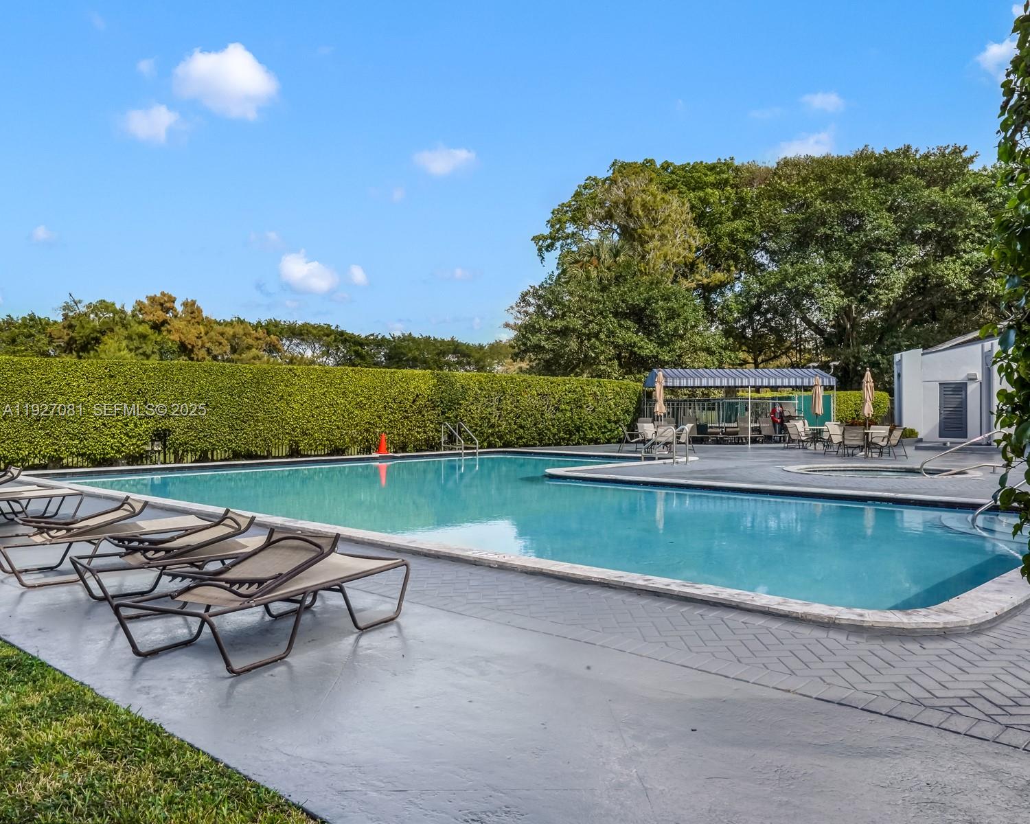 SANDS POINT CONDOMINIUM I - Residential