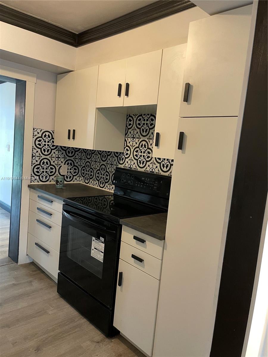 HOLLYWOOD BEACH HEIGHTS S - Residential Lease