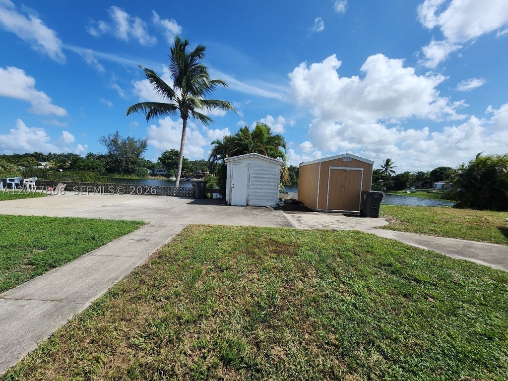 Photo of 4248 Hibiscus Cir #H, West Palm Beach, FL 33409 (MLS # A12077806)