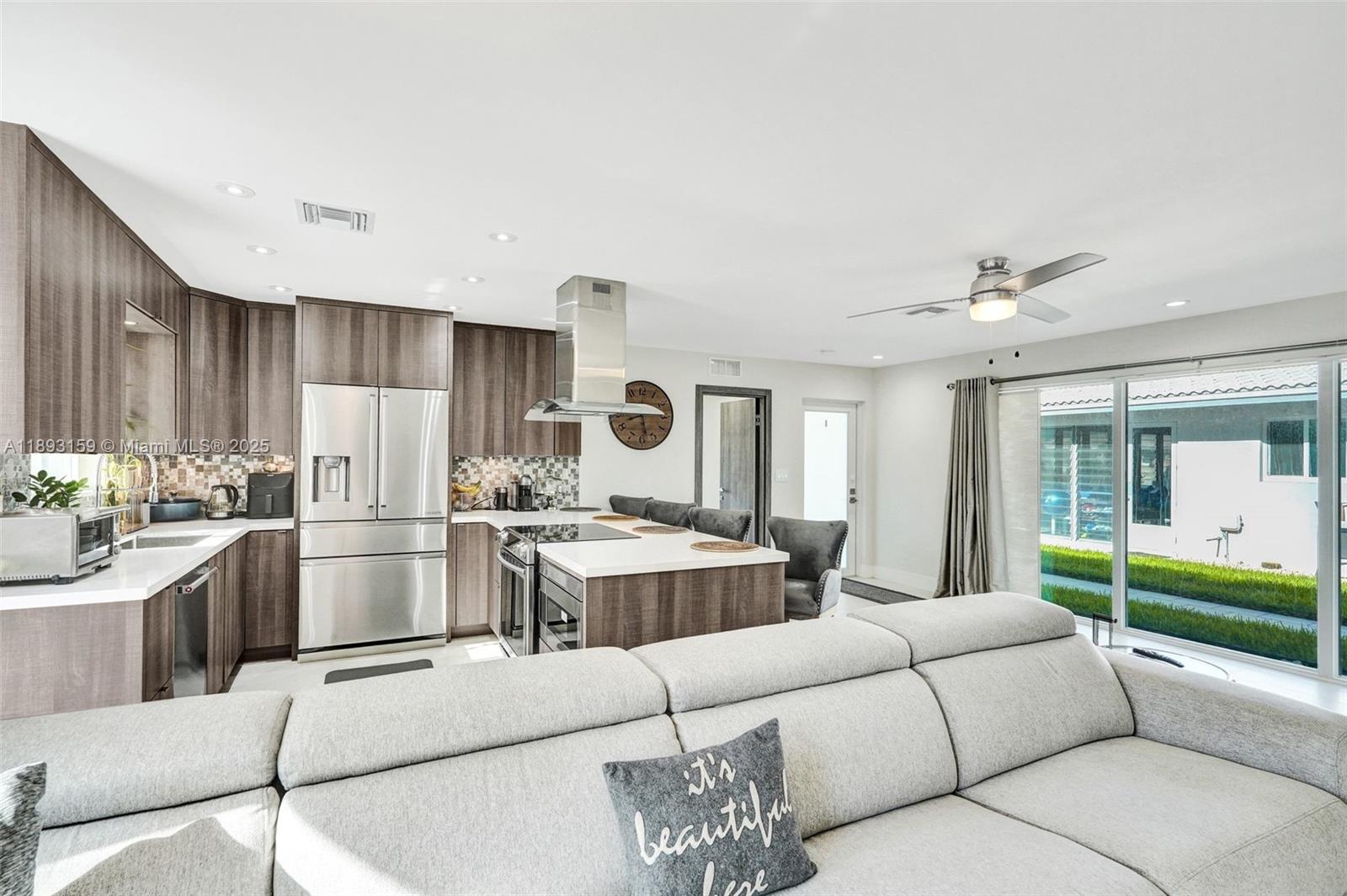 LAUDERDALE BEACH EXT UNIT - Residential Lease