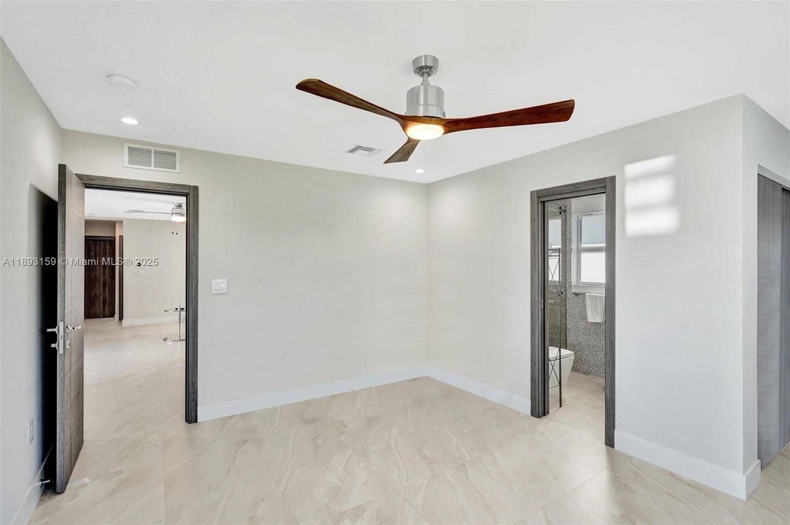 LAUDERDALE BEACH EXT UNIT - Residential Lease