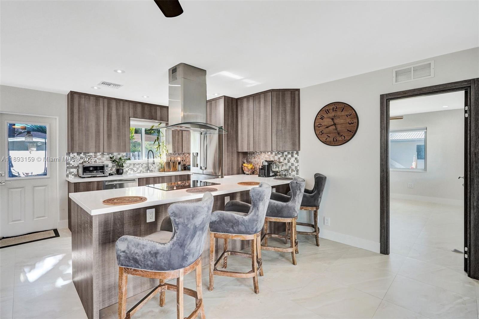 LAUDERDALE BEACH EXT UNIT - Residential Lease