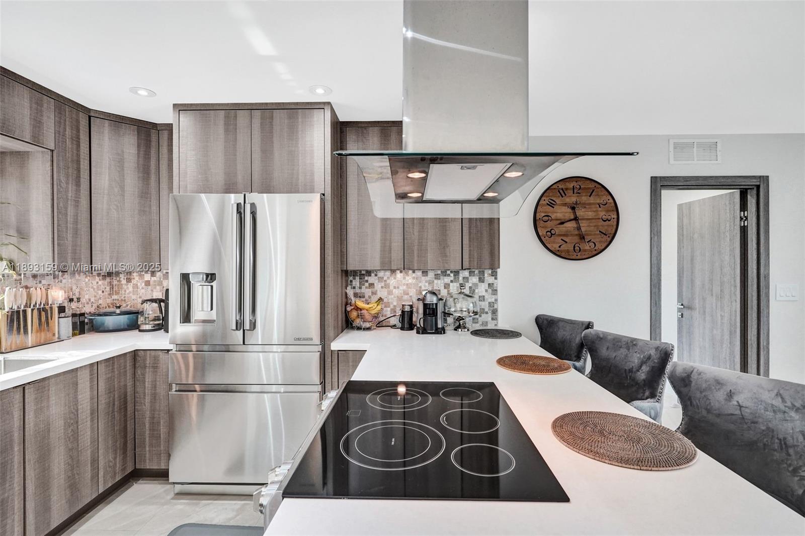 LAUDERDALE BEACH EXT UNIT - Residential Lease