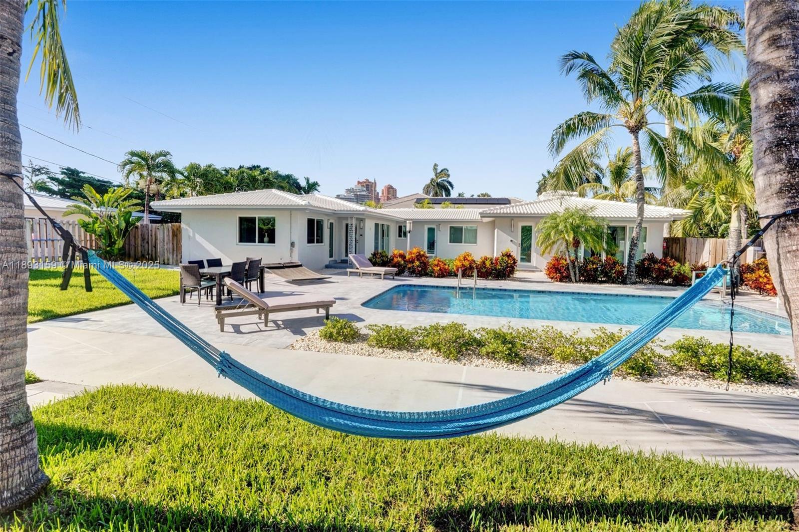 LAUDERDALE BEACH EXT UNIT - Residential Lease