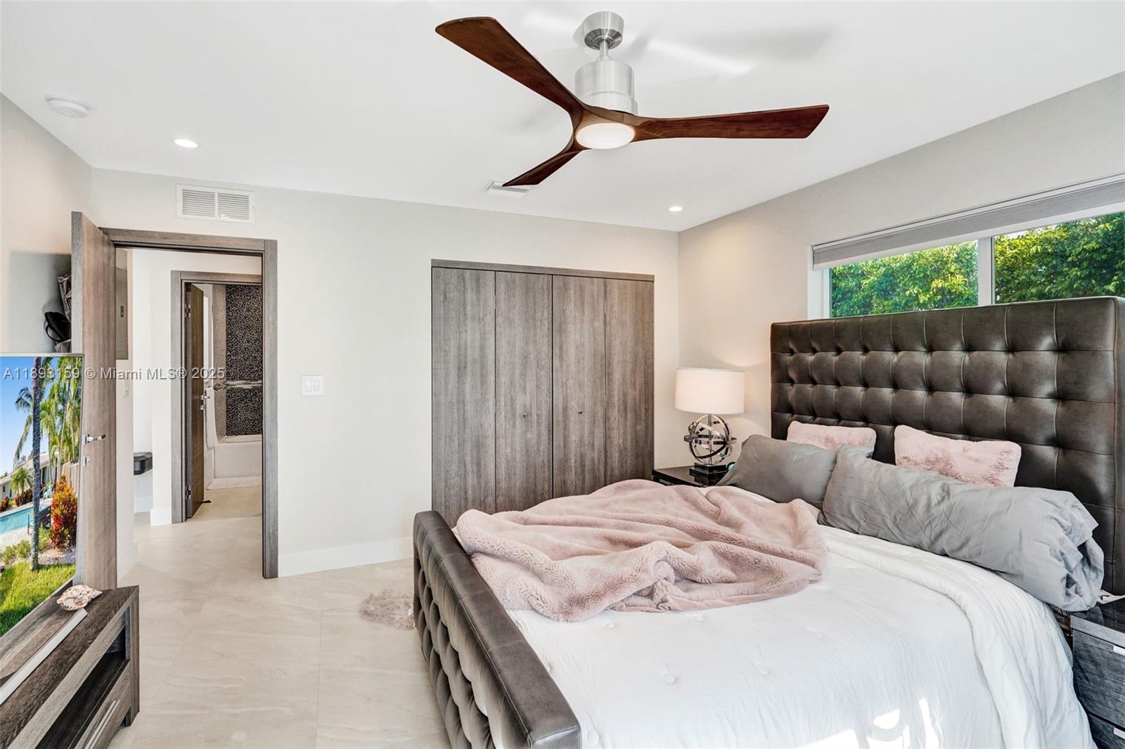 LAUDERDALE BEACH EXT UNIT - Residential Lease
