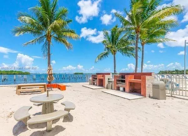 680 NE 64th St A206