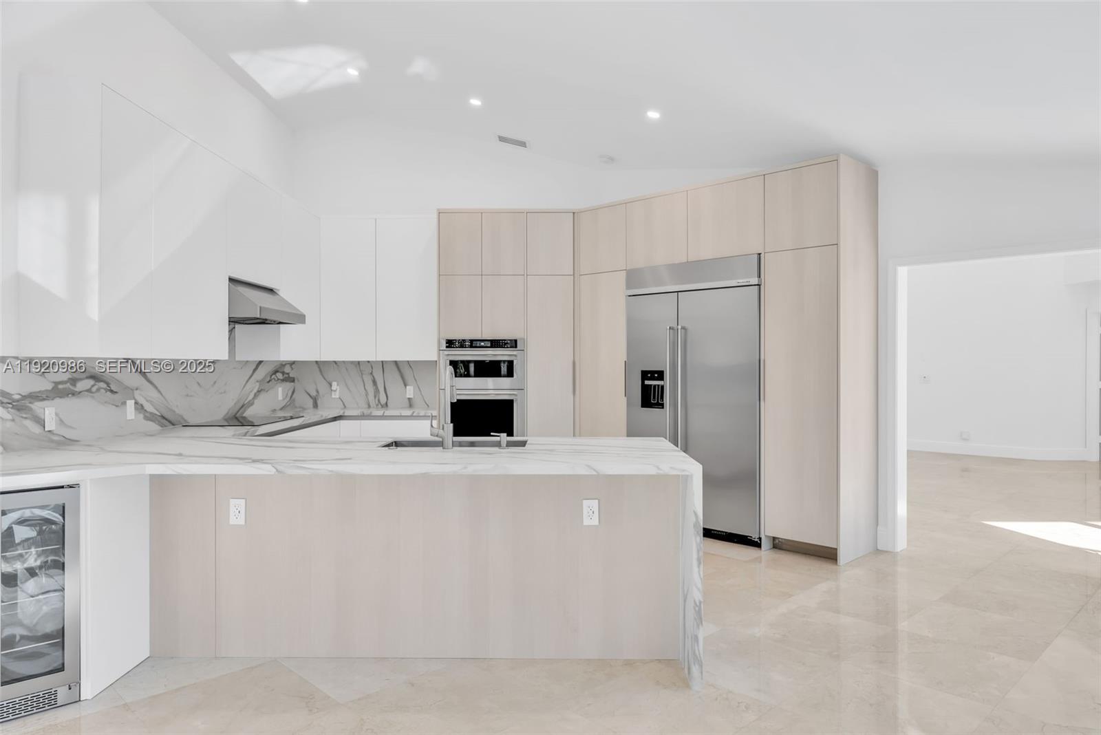 COUNTRY ISLES - Residential