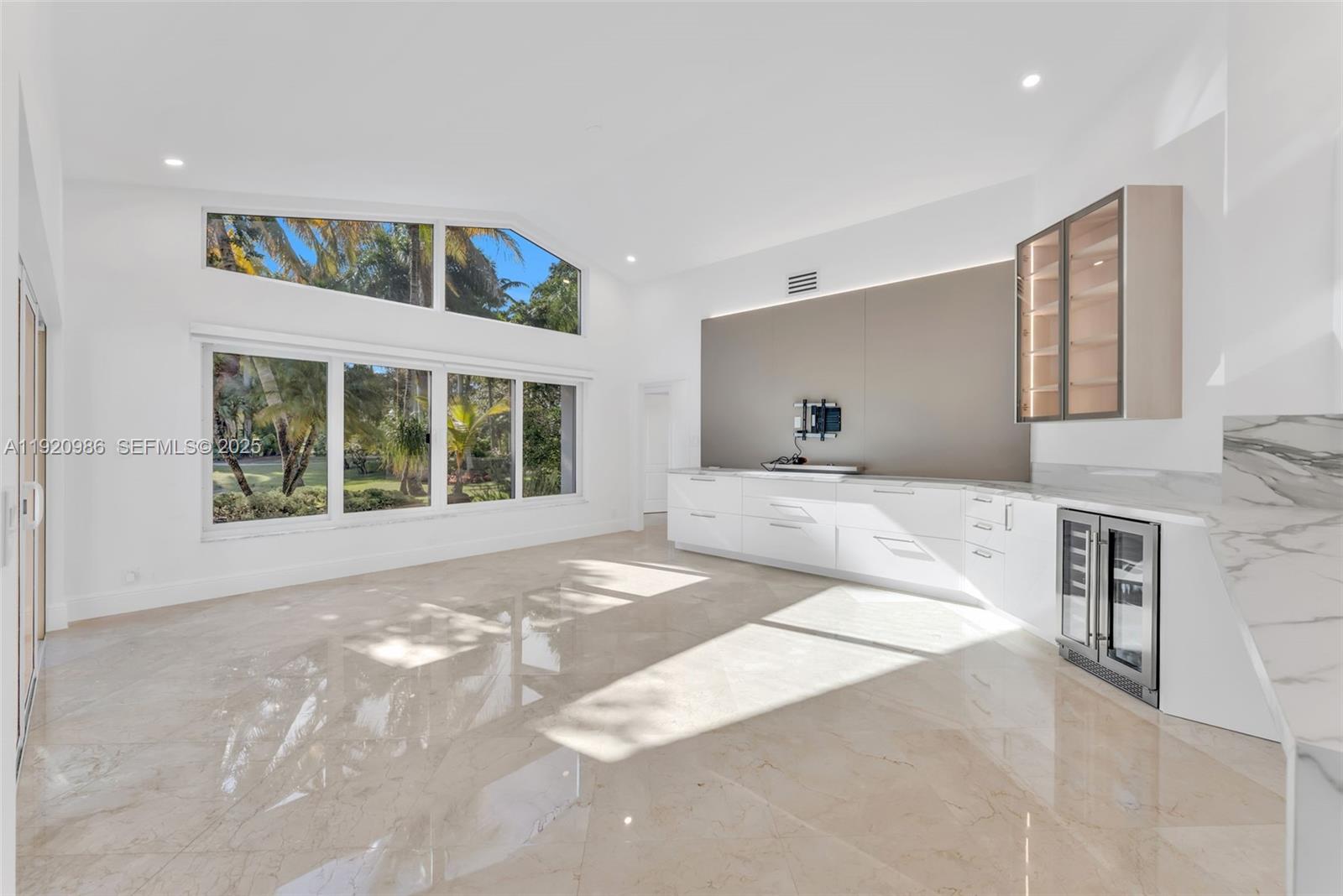 COUNTRY ISLES - Residential