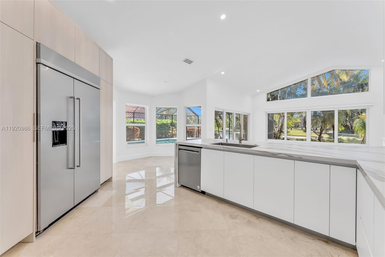 COUNTRY ISLES - Residential