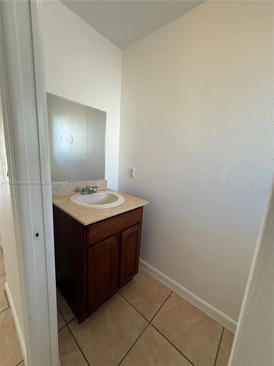 CRYSTAL LAKE 2ND SEC - Residential Lease