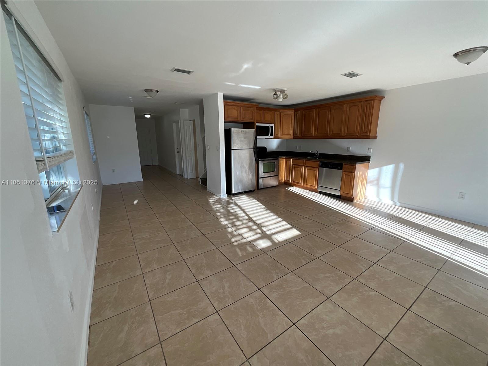 CRYSTAL LAKE 2ND SEC - Residential Lease
