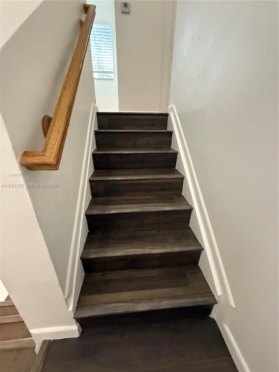 CRYSTAL LAKE 2ND SEC - Residential Lease