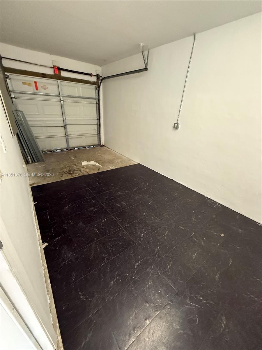 CRYSTAL LAKE 2ND SEC - Residential Lease