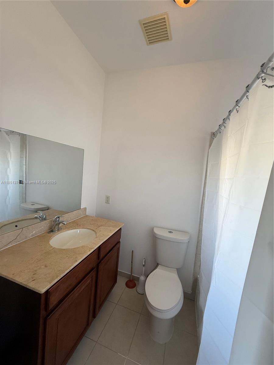 CRYSTAL LAKE 2ND SEC - Residential Lease