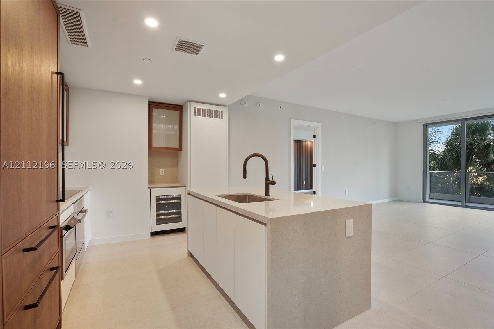 2200 Brickell Ave 208