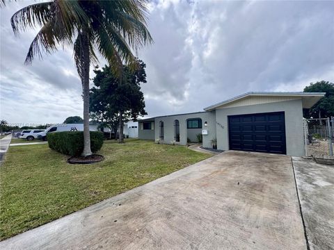 19720 SW 118th Pl Miami FL 33177