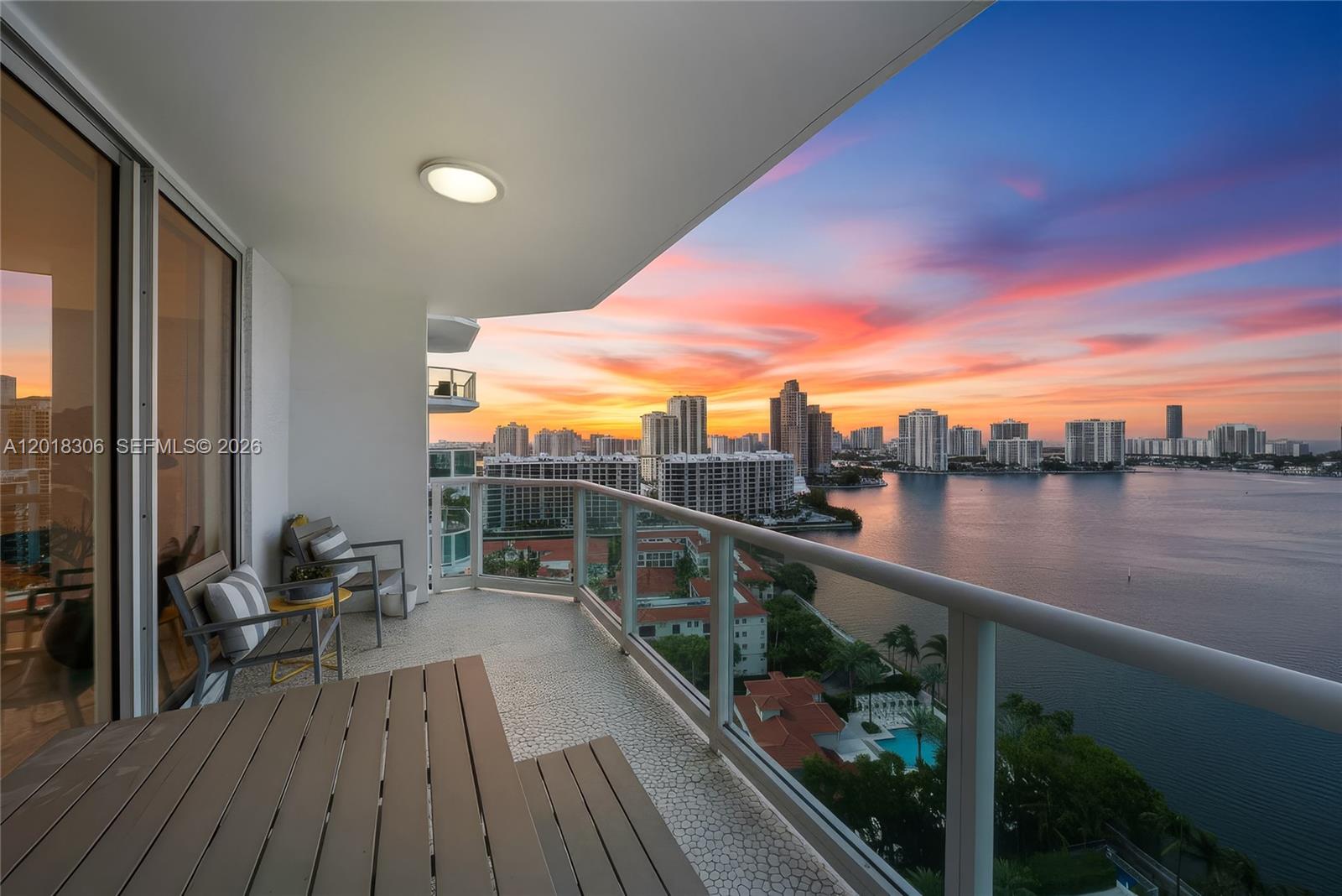 3301 NE 183rd St 2007, Aventura, FL, 33160/$1,820,000 1 3301 NE 183rd St 2007