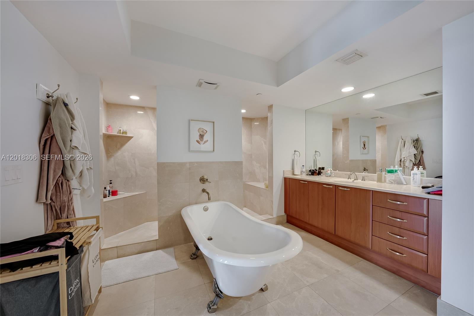 THE PENINSULA II CONDO - Residential