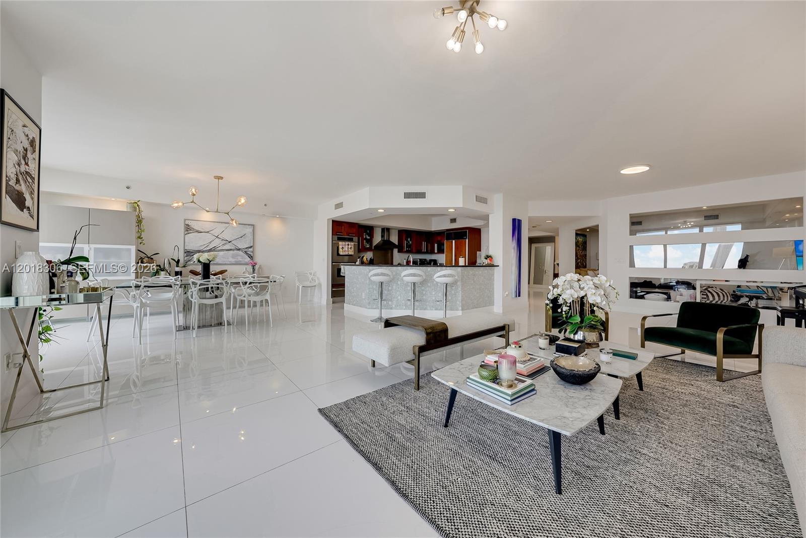 3301 NE 183rd St 2007, Aventura, FL, 33160/$1,820,000 4 3301 NE 183rd St 2007