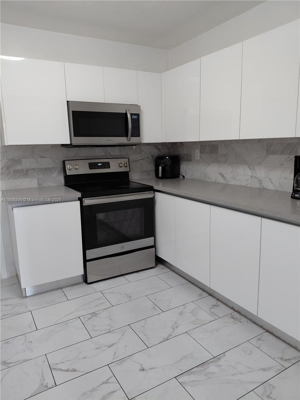 Photo of 1620 SW 87th Ct, Miami, FL 33165 (MLS # A11908204)