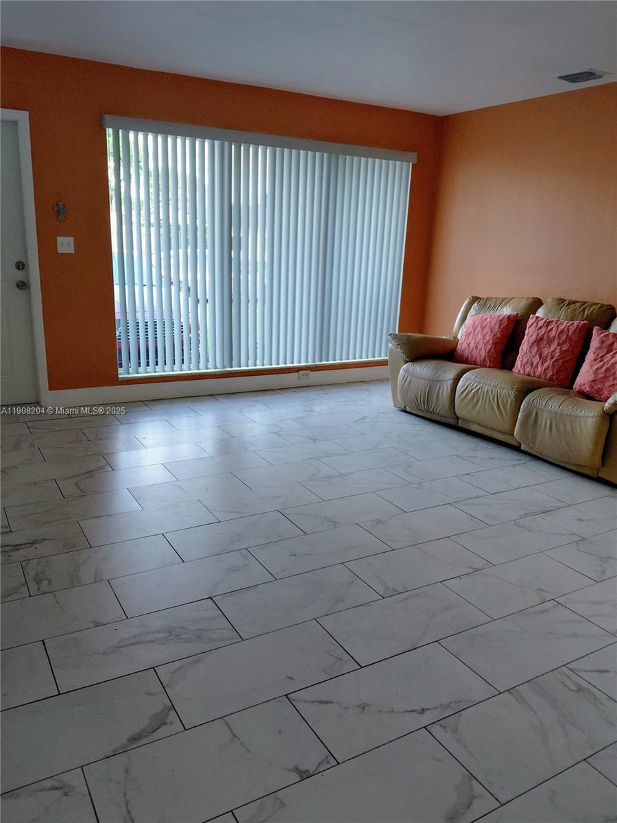 CORAL PARK ESTATES SEC 1 - Residential