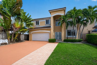15809 SW 65th Ter Miami FL 33193
