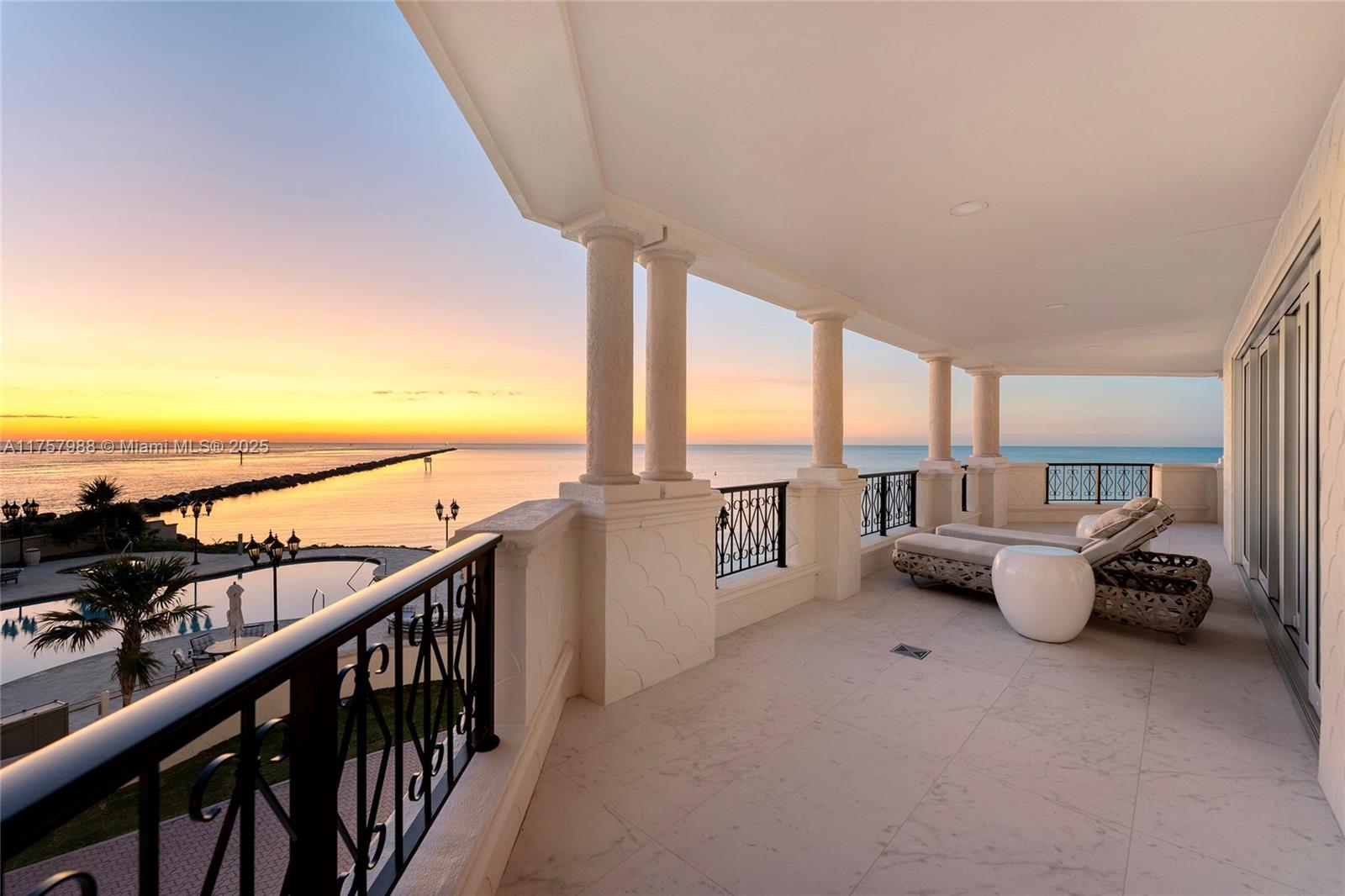 OCEANSIDE @ FISHER ISL CO - Residential