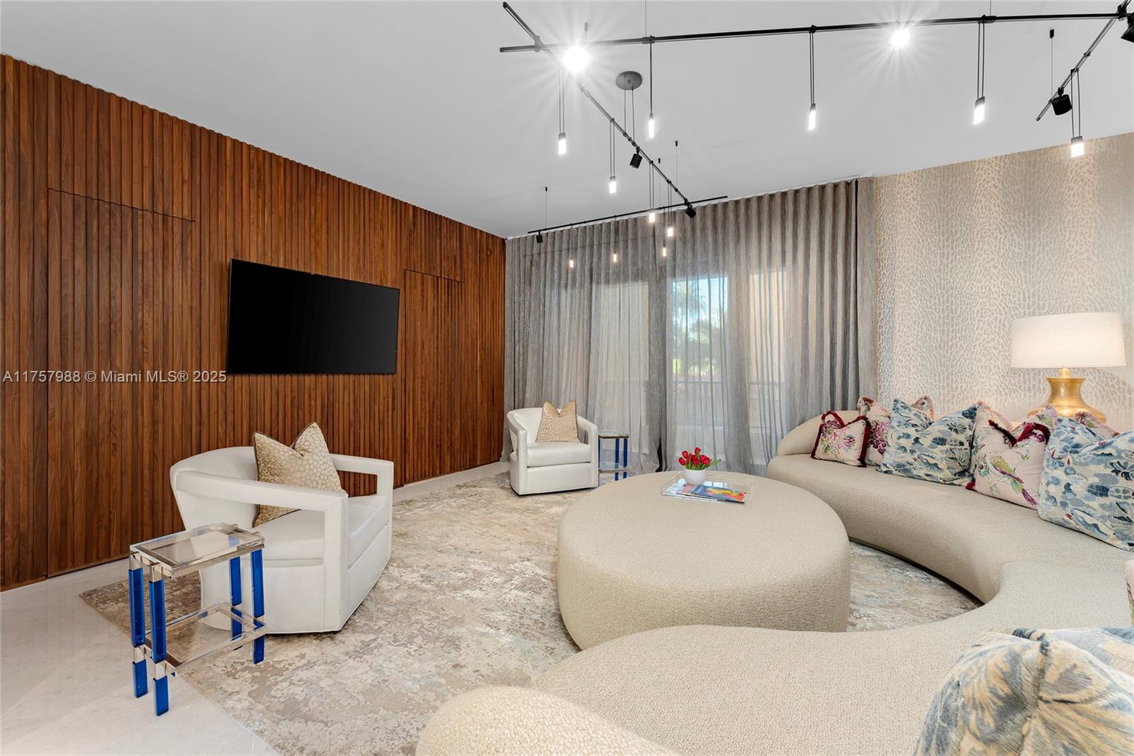 OCEANSIDE @ FISHER ISL CO - Residential